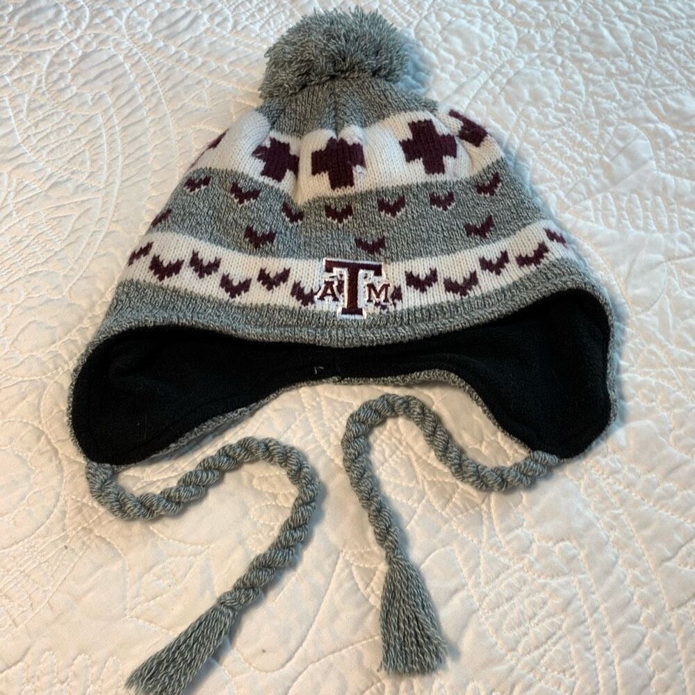 Top of the world, Texas A&M women’s knit hat 